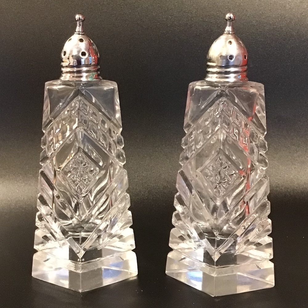 Vintage Clear Cut Glass Salt & Pepper Shakers Set 4 3/4” Tall - Picture 15 of 15